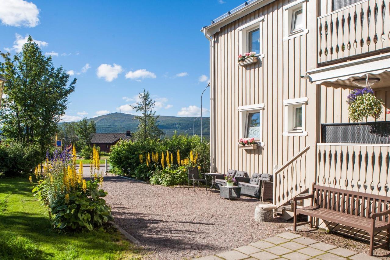 Gaellivare Bed & Breakfast Bagian luar foto