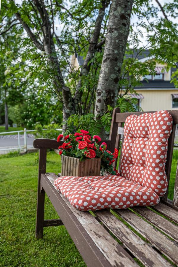 Gaellivare Bed & Breakfast Bagian luar foto